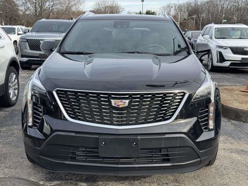 Certified 2022 Cadillac XT4 Luxury w/ Cold Weather Package image 2