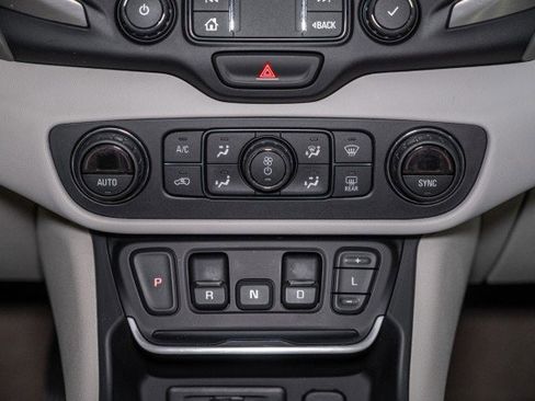 Used 2020 GMC Terrain Denali w/ Denali Premium Package image 16