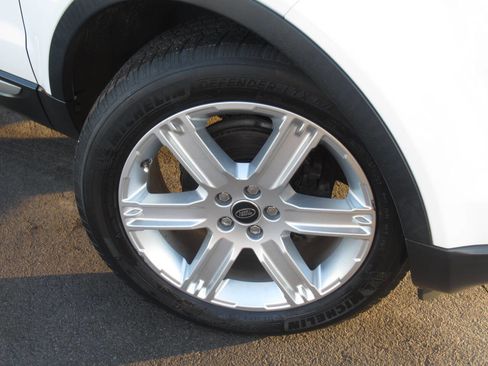 Used 2013 Land Rover Range Rover Evoque Pure Plus image 5