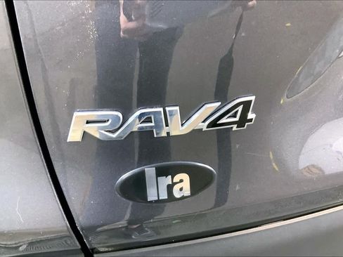 Used 2019 Toyota RAV4 LE w/ All Weather Liner Package AWD/4WD image 29
