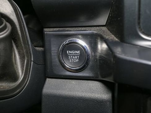 Used 2025 Ford F250 Lariat w/ Black Appearance Package AWD/4WD image 31