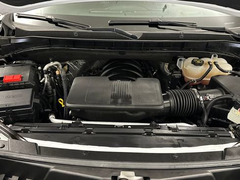 Used 2023 Chevrolet Suburban Premier AWD/4WD image 11