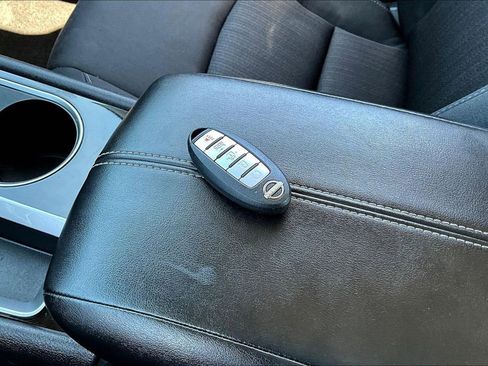 Used 2024 Nissan Altima 2.5 SV image 36