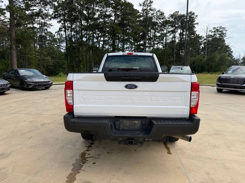 Used 2022 Ford F250 XL w/ Power Equipment Group RWD image 4