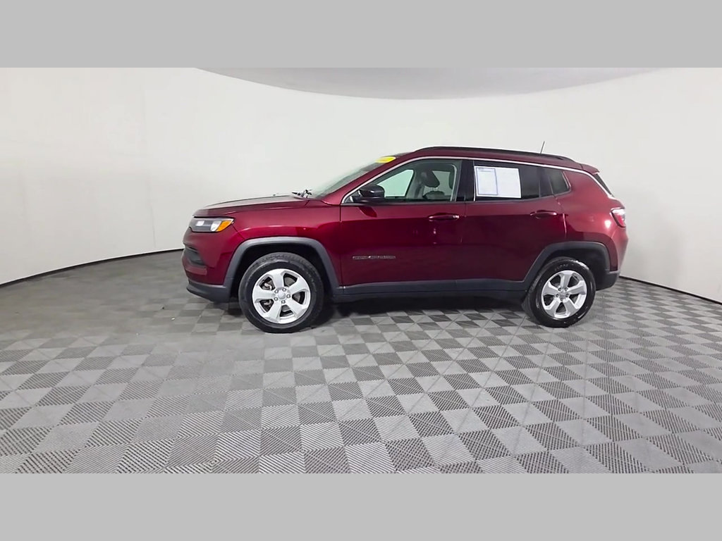 Used 2022 Jeep Compass Latitude AWD/4WD image 49