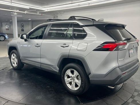 Certified 2021 Toyota RAV4 XLE AWD/4WD image 4
