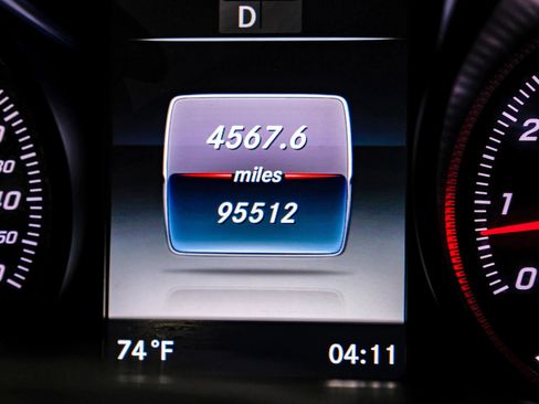 Used 2017 Mercedes-Benz GLC 300 image 16