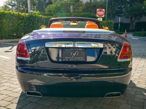 Used 2016 Rolls-Royce Dawn image 21