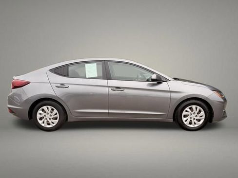 Used 2019 Hyundai Elantra SE w/ Cargo Package FWD image 6