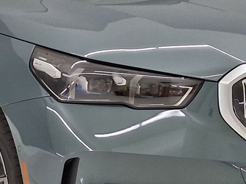 New 2026 BMW i5 eDrive40 image 9