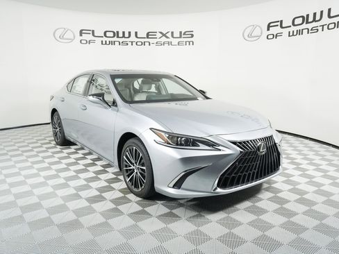 New 2025 Lexus ES 350 w/ Premium Package image 3
