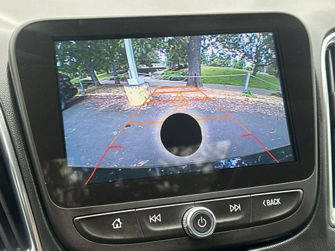 Used 2017 Chevrolet Malibu Premier w/ Premier Sun and Wheel Package FWD image 19