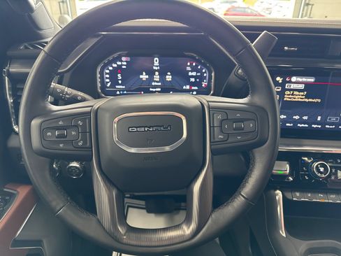 Used 2025 GMC Sierra 2500 Denali Ultimate AWD/4WD image 7