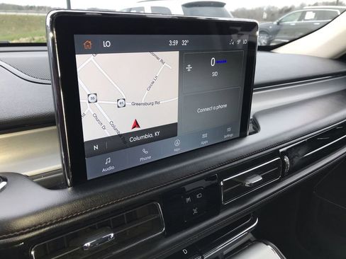 Used 2023 Lincoln Aviator AWD w/ Premium Package image 16