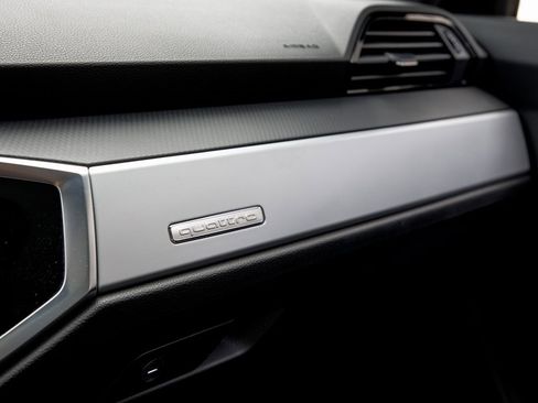 Used 2020 Audi Q3 2.0T Premium w/ Convenience Package image 45