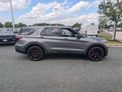 Certified 2022 Ford Explorer ST w/ Equipment Group 401A AWD/4WD image 2