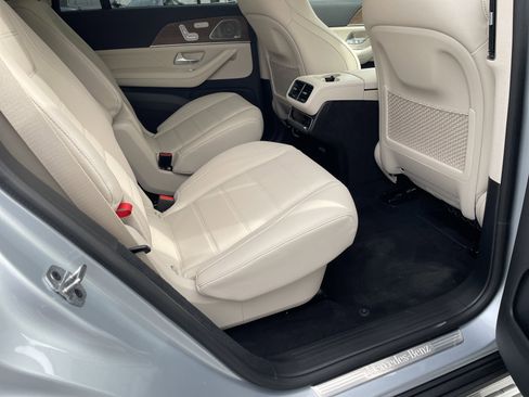 New 2026 Mercedes-Benz GLS 580 4MATIC image 43
