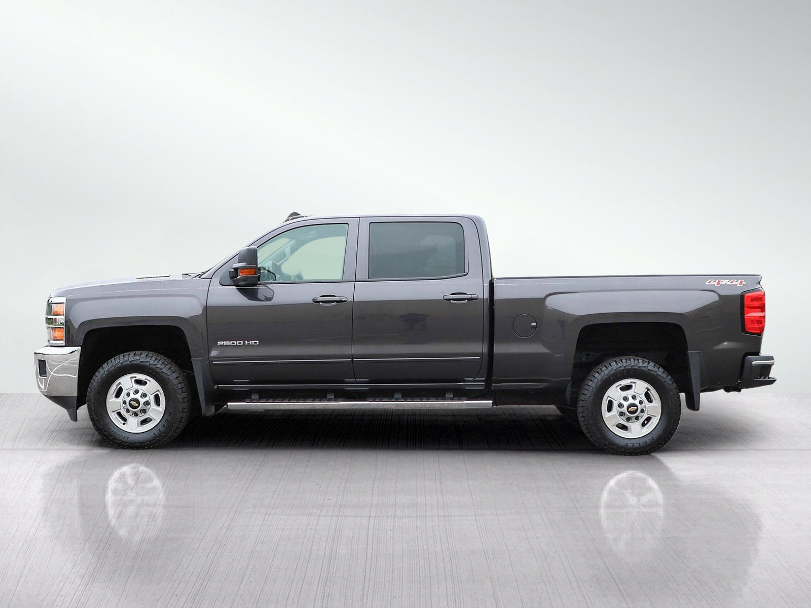 Used 2016 Chevrolet Silverado 2500 LT w/ LT Convenience Package AWD/4WD image 2
