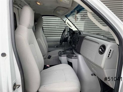 Used 2015 Ford E-450 and Econoline 450 Super Duty w/ Power Windows & Locks Group image 23