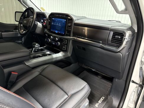 Used 2022 Ford F150 Lariat w/ Trailer Tow Package image 30