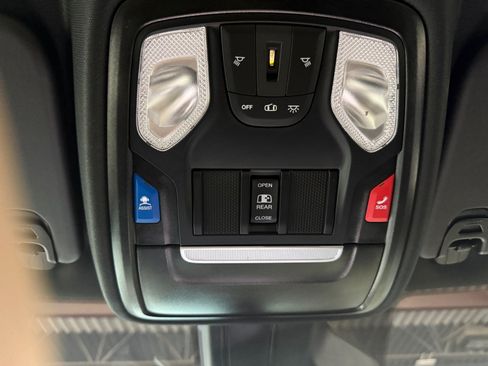 Used 2025 RAM 1500 Warlock AWD/4WD image 19