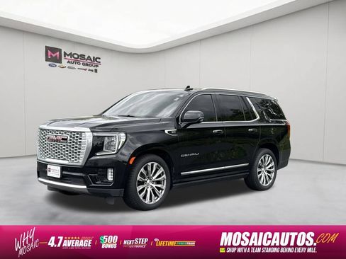 Used 2021 GMC Yukon Denali w/ Denali Ultimate Package AWD/4WD image 3