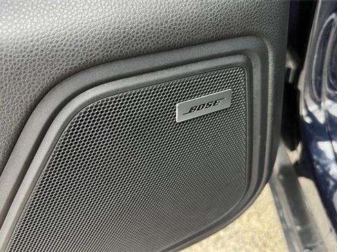 Used 2023 Porsche Macan Turbo image 13