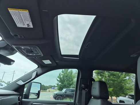 New 2026 GMC Sierra 2500 AT4 w/ AT4 Premium Plus Package AWD/4WD image 33