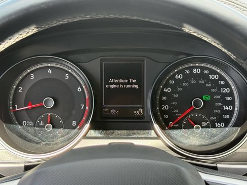 Used 2020 Volkswagen Atlas Cross Sport SE w/ Towing Package AWD/4WD image 18