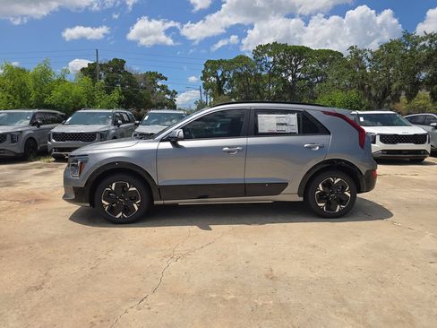 New 2026 Kia Niro Wind FWD image 5