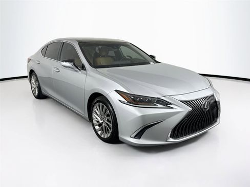 Used 2020 Lexus ES 350 Ultra Luxury w/ Accessory Package 2 FWD image 10