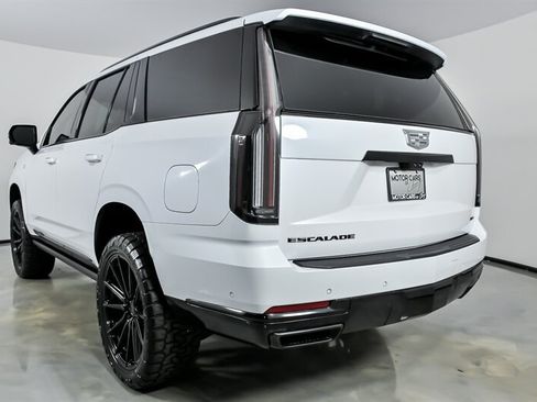 Used 2026 Cadillac Escalade Platinum Sport w/ LPO, ONYX Package AWD/4WD image 10