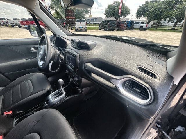 Used 2021 Jeep Renegade Latitude FWD image 28