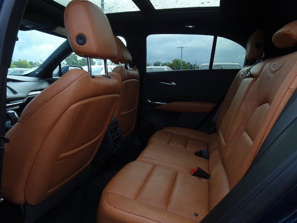 Used 2019 Cadillac XT4 Premium Luxury FWD image 16