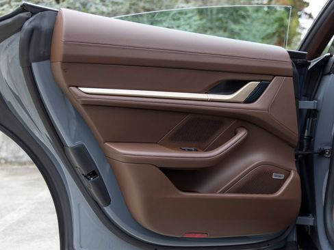 Certified 2025 Porsche Taycan AWD/4WD image 49