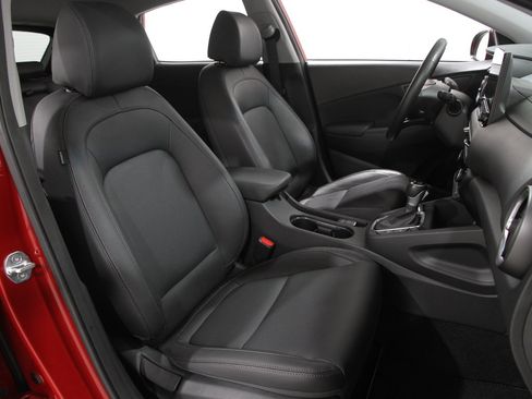 Certified 2022 Hyundai Kona Limited w/ Cargo Package image 18