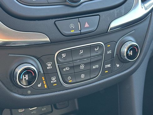 Certified 2024 Chevrolet Equinox LT w/ LPO, Floor Liner Package image 29