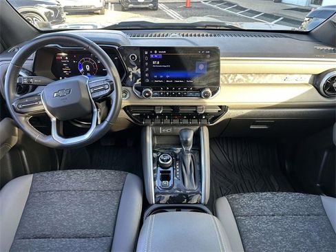 Used 2024 Chevrolet Colorado ZR2 image 16