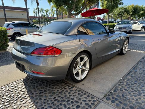 Used 2013 BMW Z4 sDrive28i w/ Sport Pkg image 5