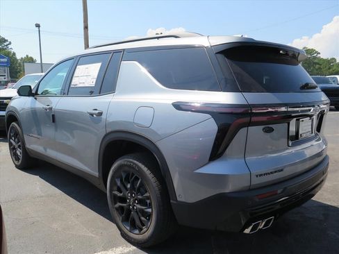 New 2026 Chevrolet Traverse LT w/ Enhanced Driving Package image 5