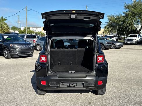 Used 2018 Jeep Renegade Latitude w/ Trailer Tow Group image 25