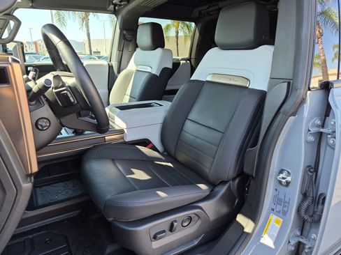 Used 2024 GMC Hummer EV 3X w/ Extreme Off-Road Package AWD/4WD image 16