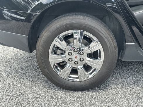 Used 2016 Cadillac SRX Luxury w/ Driver Awareness Package AWD/4WD image 18