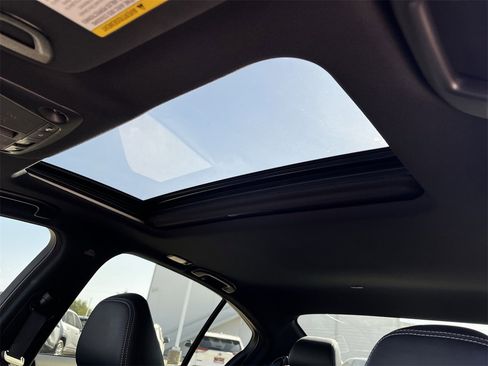 Used 2022 INFINITI Q50 Sensory image 23