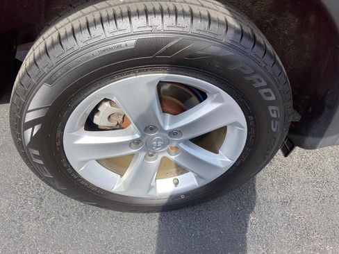 Used 2013 Toyota RAV4 XLE image 33