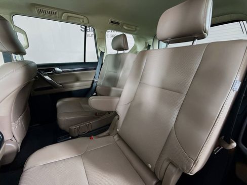 Used 2023 Lexus GX 460 Luxury image 25
