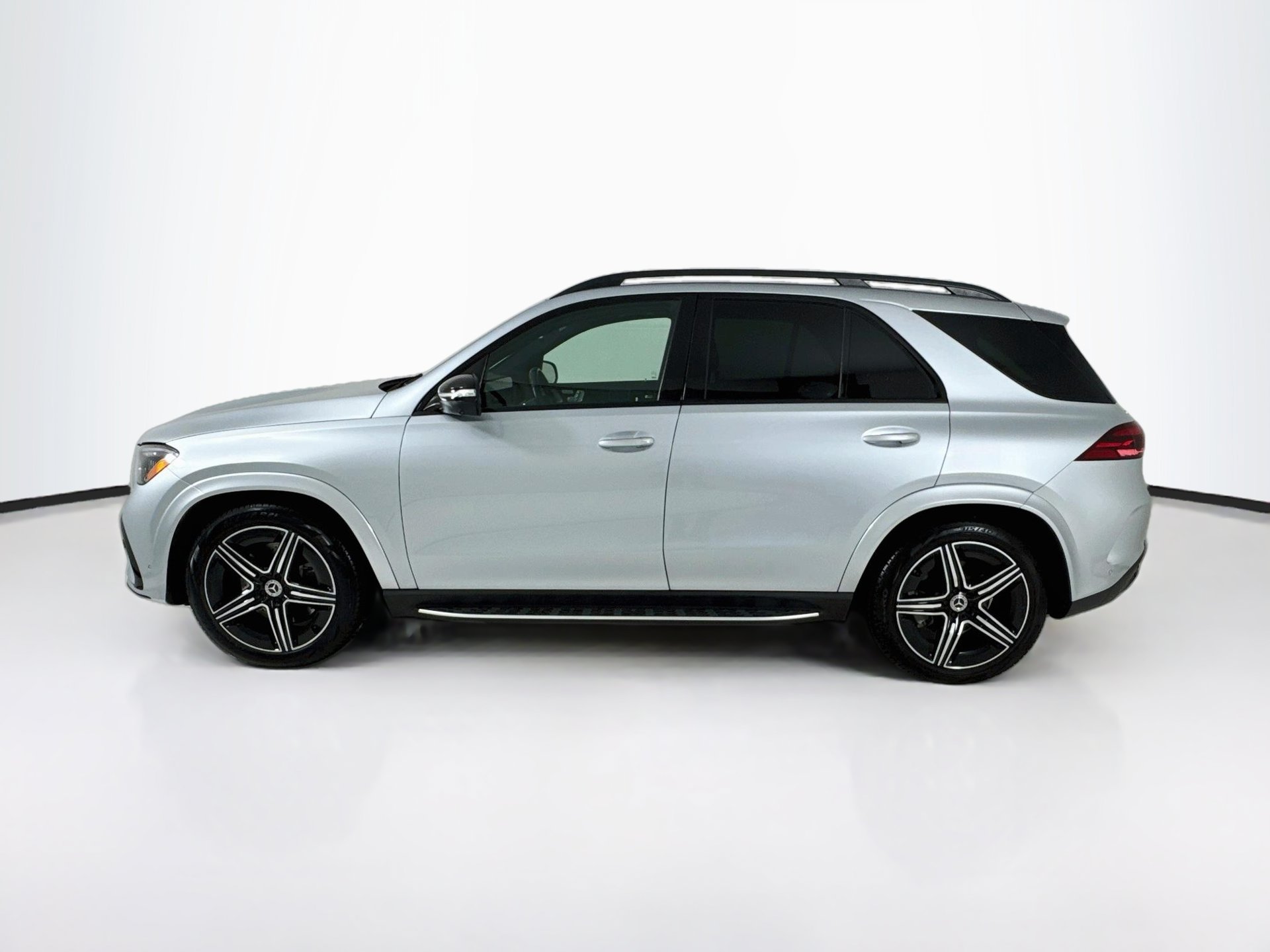 Used 2024 Mercedes-Benz GLE 450 4MATIC image 5