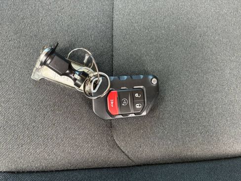 Used 2025 Jeep Wrangler Unlimited Sahara AWD/4WD image 20