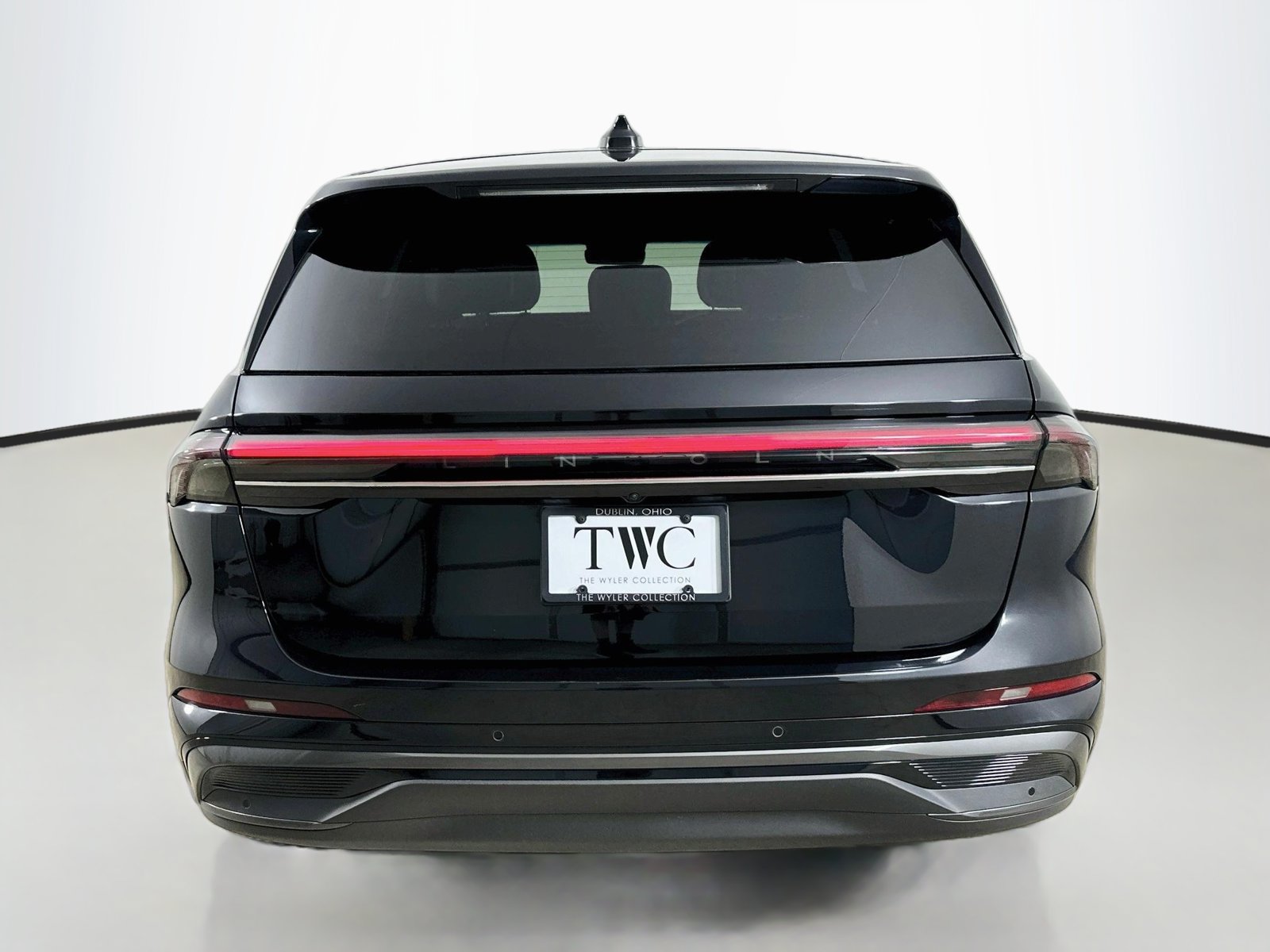 Used 2024 Lincoln Nautilus Premier w/ Equipment Group 102A AWD/4WD image 6