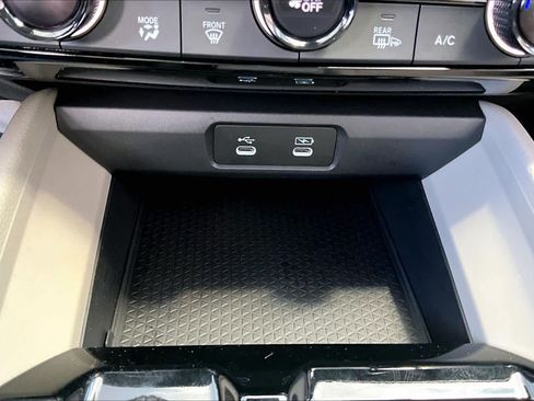 Used 2024 Honda Accord EX-L image 32